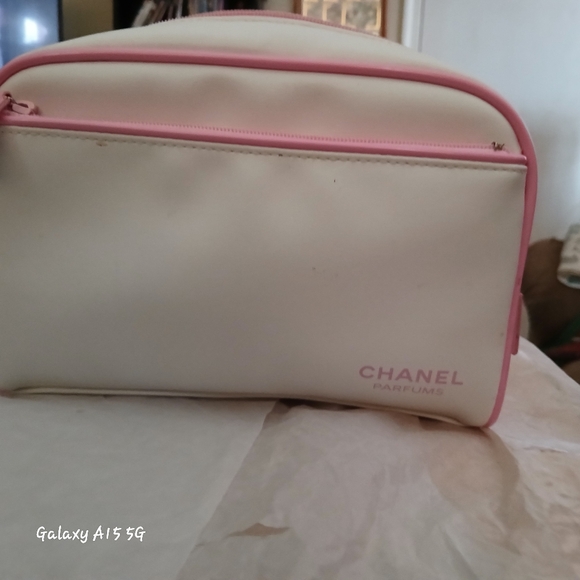 🌼💖 Vintage CHANEL No. #5 Parfum Cosmetic/Toiletries Bag 💖 - Picture 4 of 12